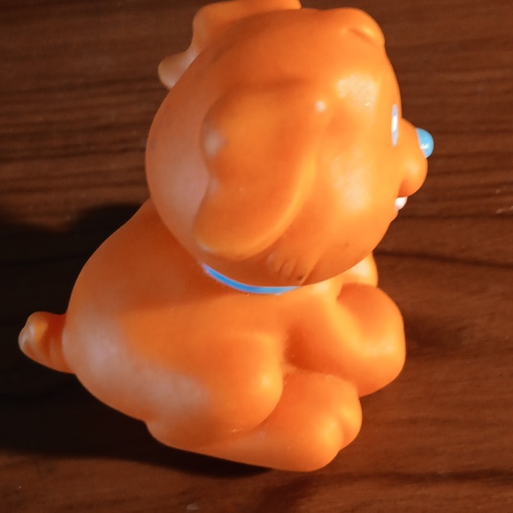 184. PUPPY RUBBER TOY - Picture 2 of 2
